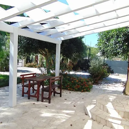 In Con Giardino A 200m Dal Mare Apartment *
