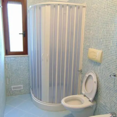 Apartment In Con Giardino A 200m Dal Mare *