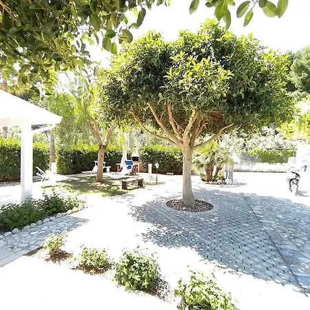 In Con Giardino A 200m Dal Mare Vieste