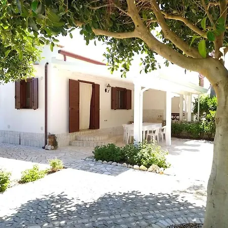 In Con Giardino A 200m Dal Mare Vieste
